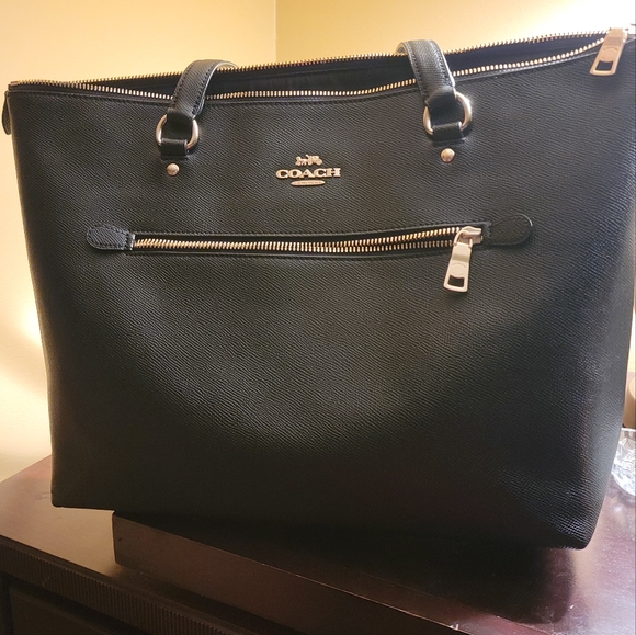 Coach Handbags - Coach tote bag